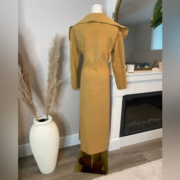 Coat - Picture 3 of 7